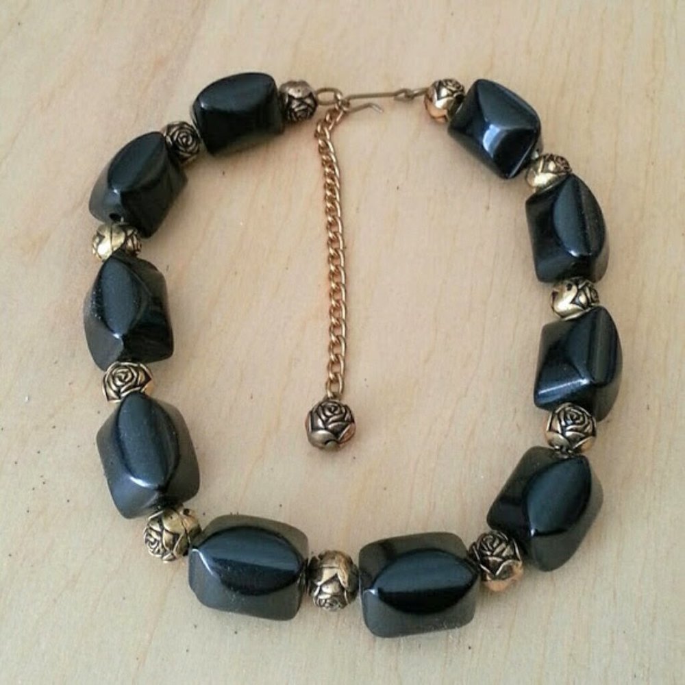 Vintage 1940's black bakelite bead rose spacers choker necklace 16"